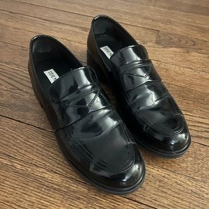 Steve Madden size 8.5 shoes. Only worn twice.